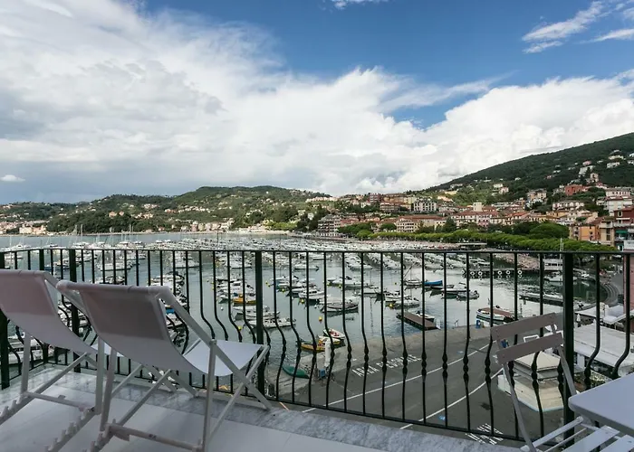 Al Molo Sea View Rooms